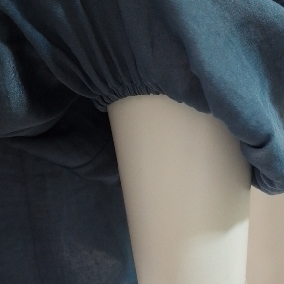 E4 Vince Camuto XS slate blue off shoulder top - Picture 4 of 11